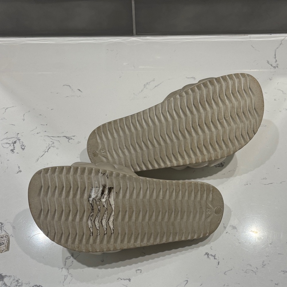 Slide Sandals - Picture 3 of 4